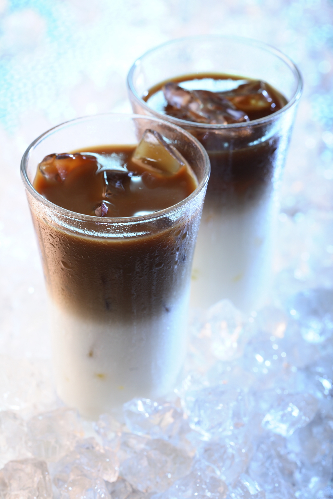 Dark Iris Oolong and Peach Ice Cream Float - August Uncommon Tea